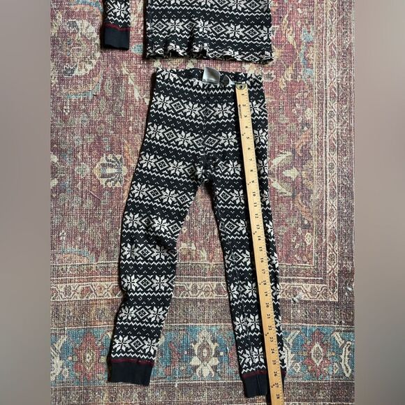 Hanna Andersson US 8 Kids thermal black and white snowflake pajama set - Picture 6 of 9